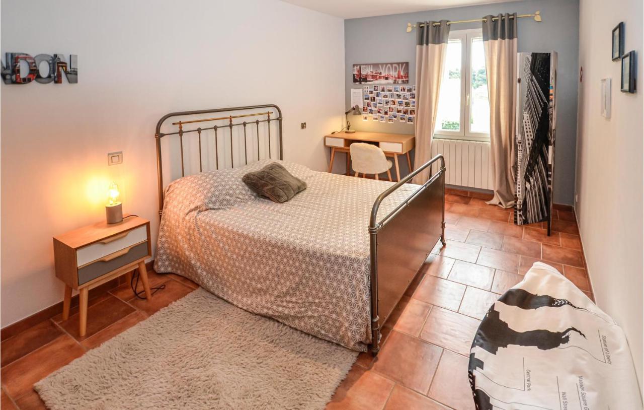 3 Bedroom Awesome Home In Chateuneuf De Gadagne Châteauneuf-de-Gadagne 외부 사진