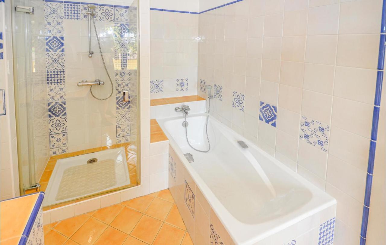 3 Bedroom Awesome Home In Chateuneuf De Gadagne Châteauneuf-de-Gadagne 외부 사진