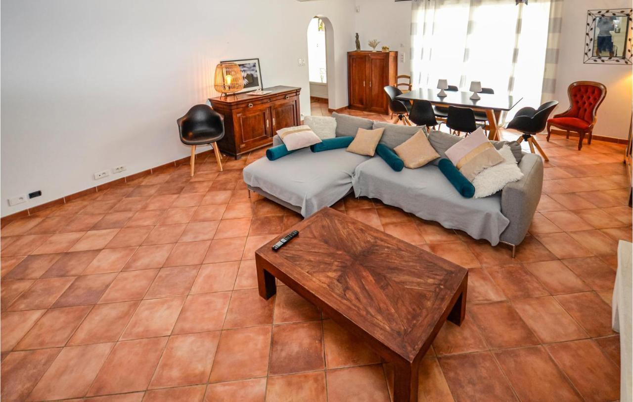 3 Bedroom Awesome Home In Chateuneuf De Gadagne Châteauneuf-de-Gadagne 외부 사진