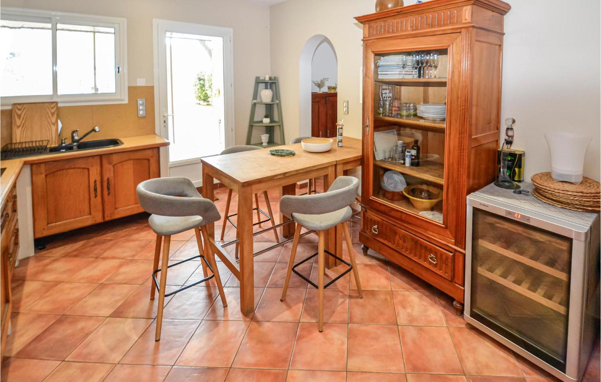 3 Bedroom Awesome Home In Chateuneuf De Gadagne Châteauneuf-de-Gadagne 외부 사진